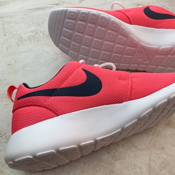 NIKE — Women's Coral Pink Roshe One Running Shoes - Picture 2 of 8